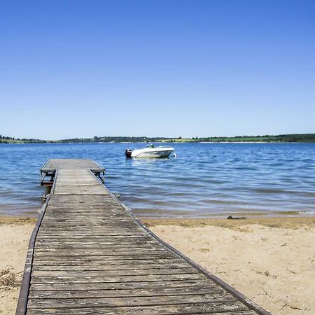 Beau-Rivage Du Lac De Pareloup Salles-Curan Exterior photo